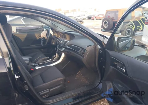 2015 Honda Accord Sport z USA, uszkodzony, nr VIN 1HGCR2F58FA213963